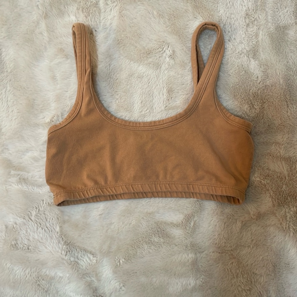 one PRICED INDIVIDUALLY HEHE ARQ wide strap bra in pecan beige size medium